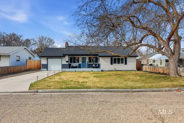 703 S Almond, Nampa, ID 83686