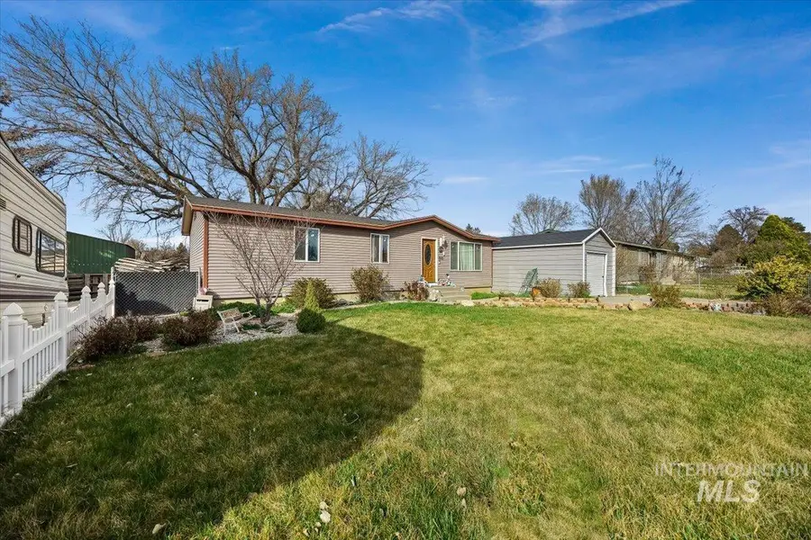 210 5th Ave, Wendell, ID 83355 - #2