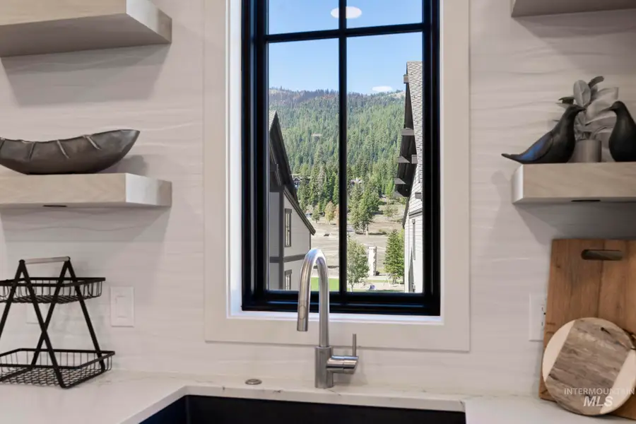 720 Village Drive #301, Donnelly, ID 83615 - #2