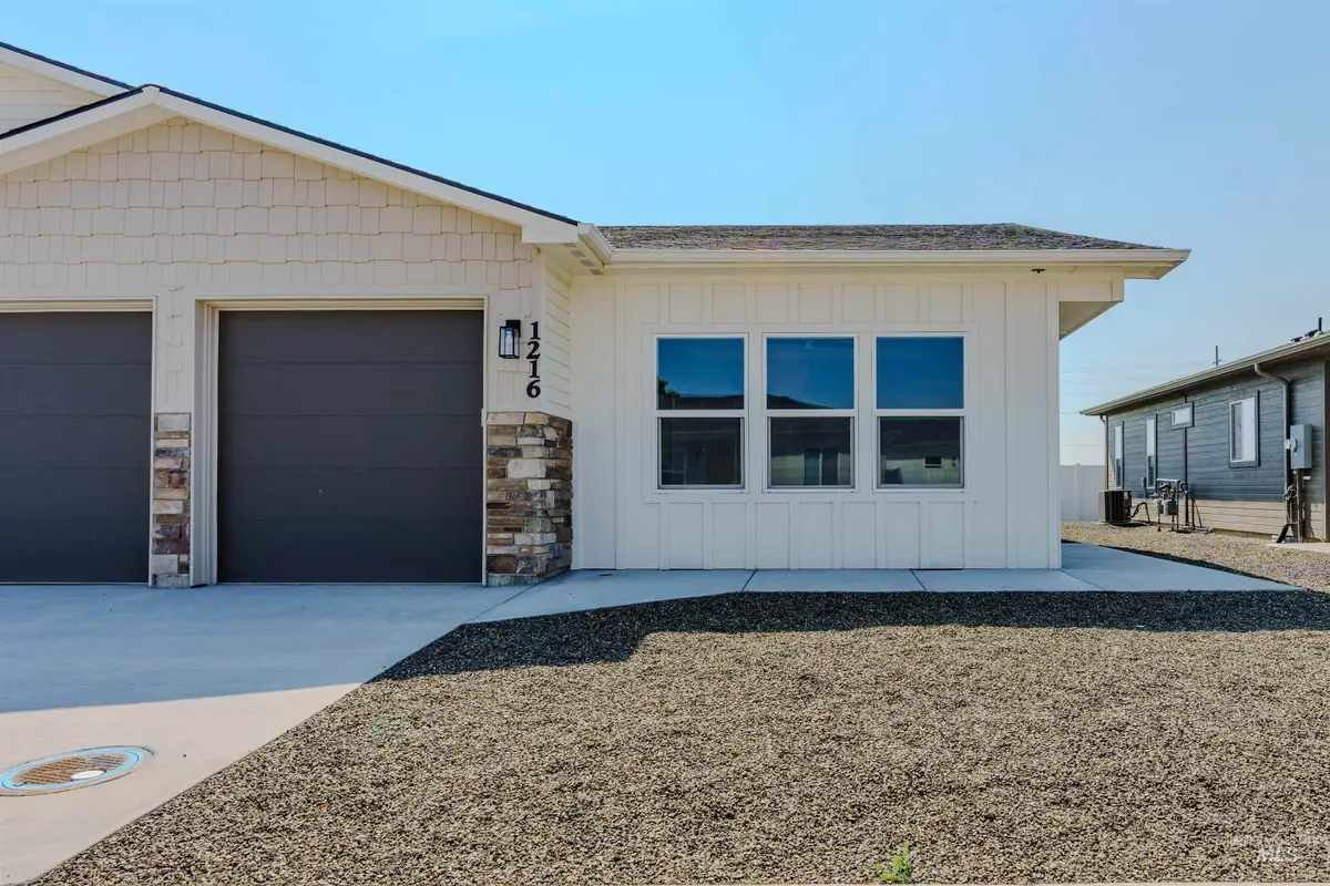 1216 Phillips Circle, Ontario, OR 97914 - #1