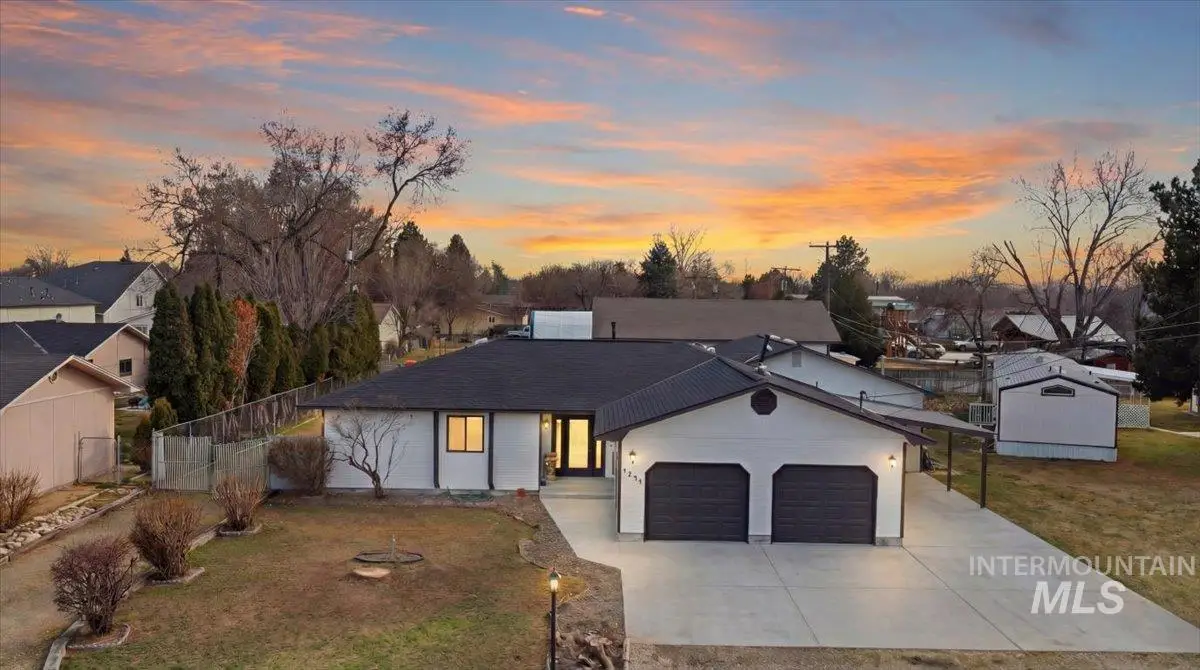 1211 W Orchard Ave, Nampa, ID 83651 - #1