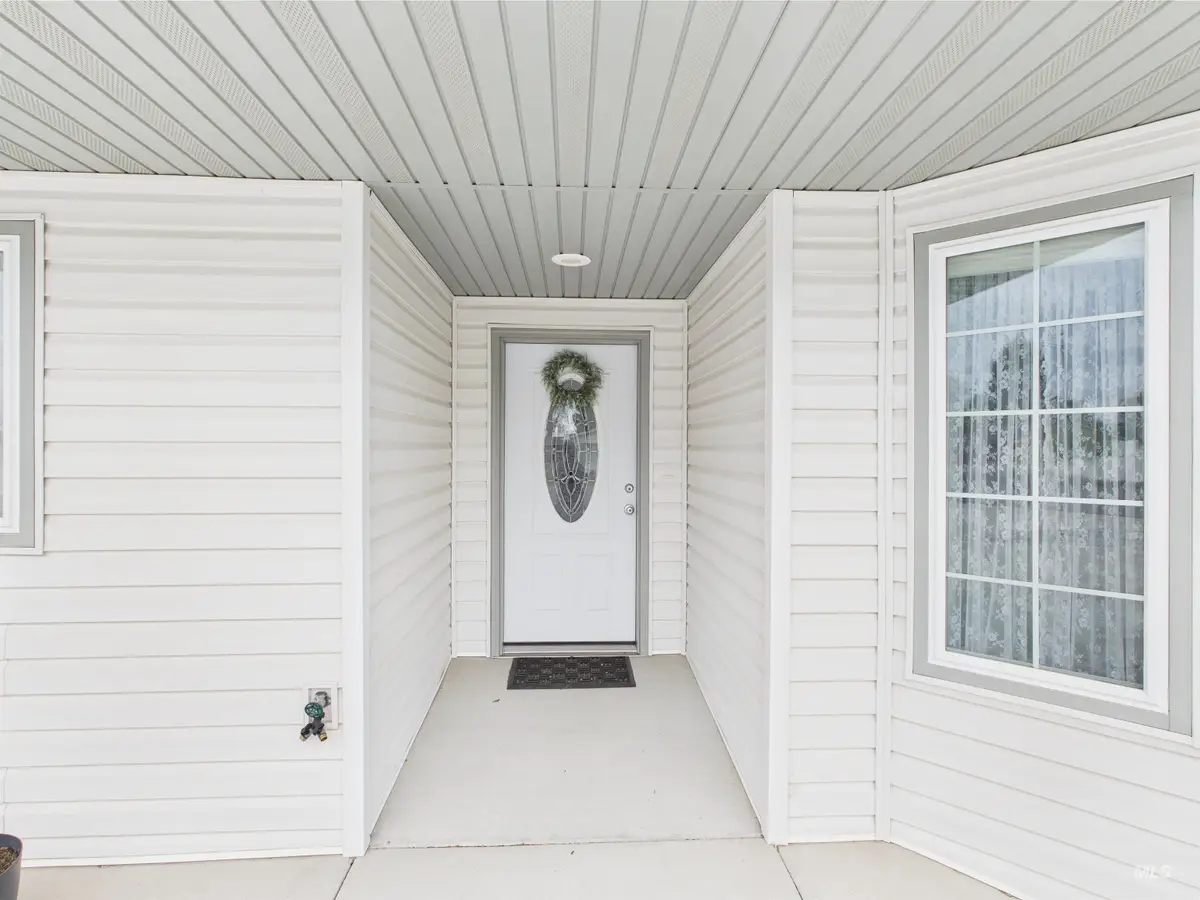 11 N 3rd West Street, Paul, ID 83347 - #1