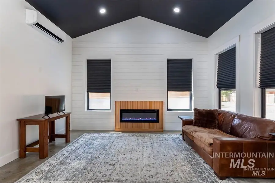 119 Locust St, Horseshoe Bend, ID 83629 - #3