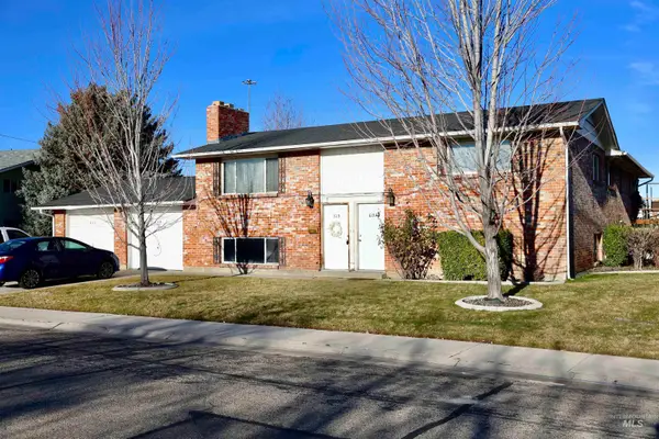 613 S White Cloud Dr, Boise, ID 83709