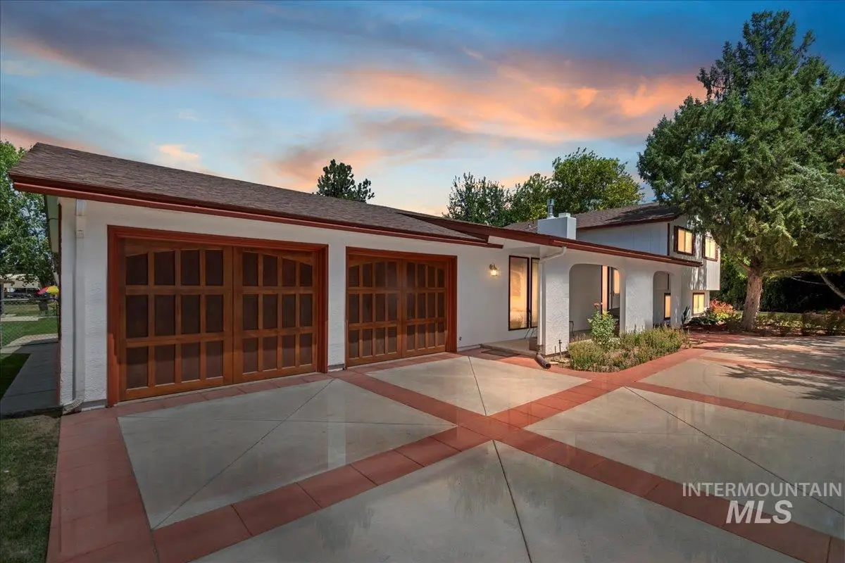 10210 W Hackamore Dr, Boise, ID 83709 - #1