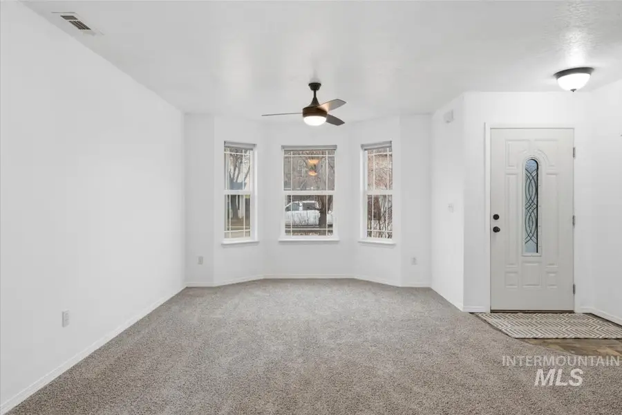 9553 W Trestlewood Dr, Boise, ID 83709 - #3