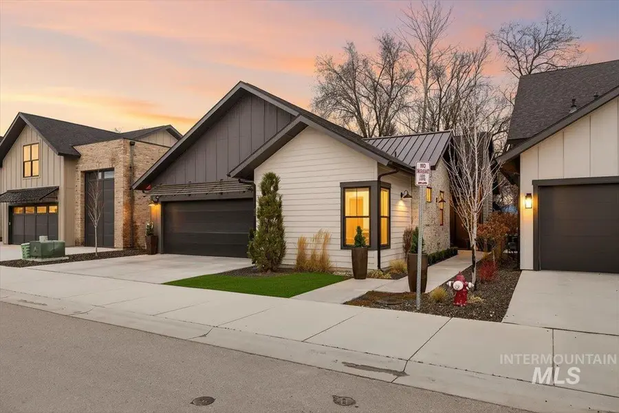 152 S Carbon Rivet Ave, Eagle, ID 83616 - #2