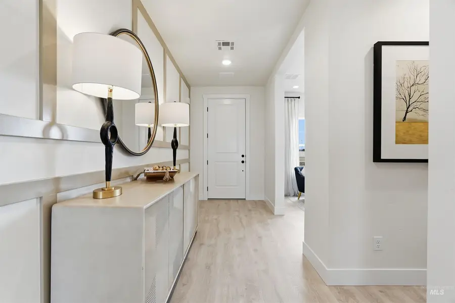 1579 SW Silverstone Ave, Mountain Home, ID 83647 - #2