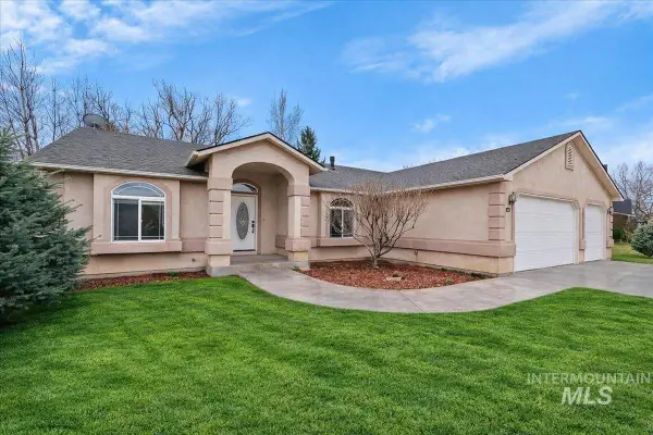 435 Bitterbrush Ave, Nampa, ID 83686