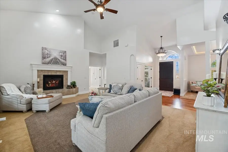 3129 S Silvertip Ln, Meridian, ID 83642 - #3