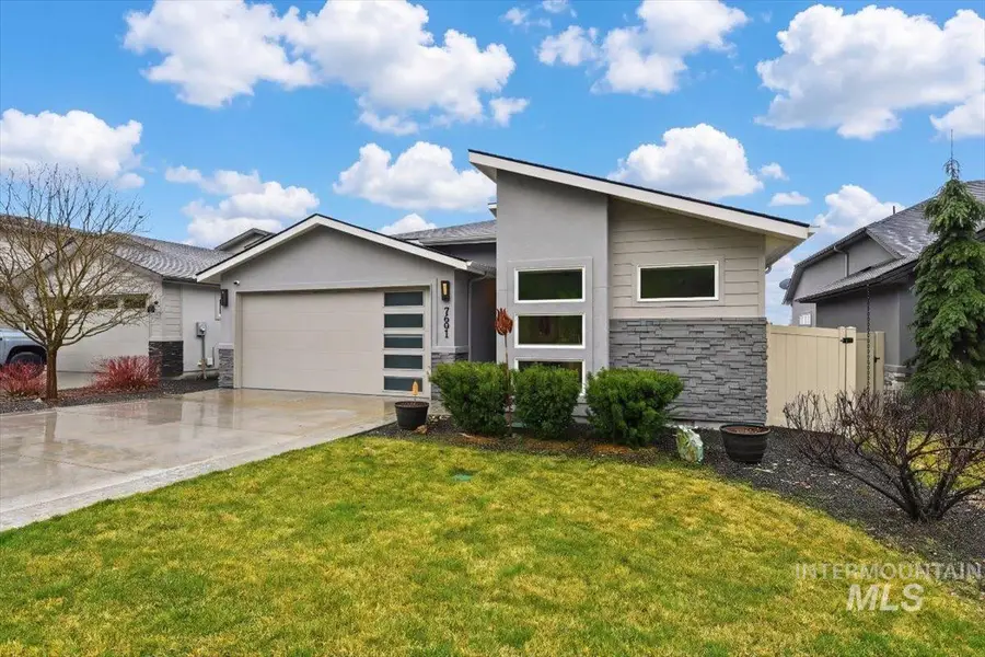 7691 W Hill Rd, Boise, ID 83714 - #3