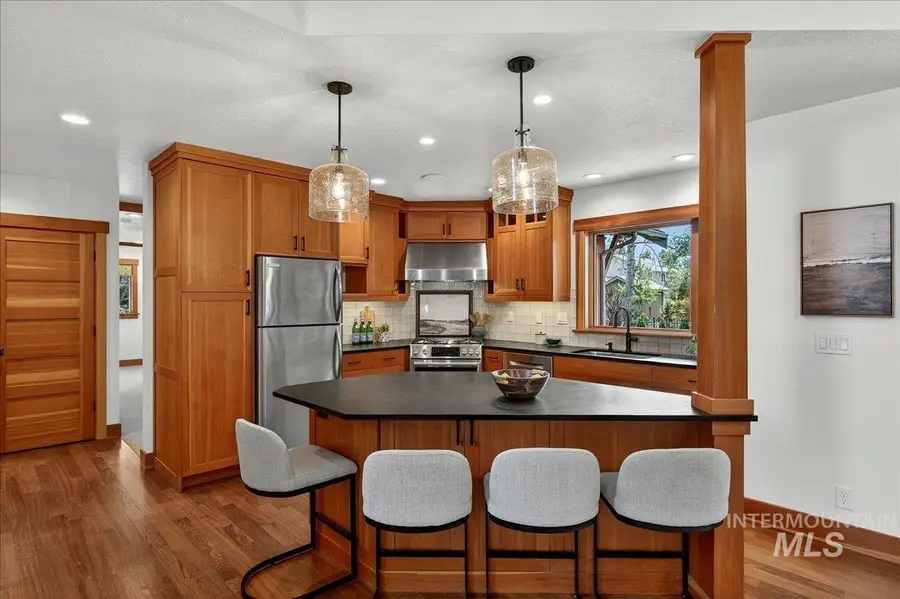 9193 W Beachside Ln, Garden City, ID 83714 - #3