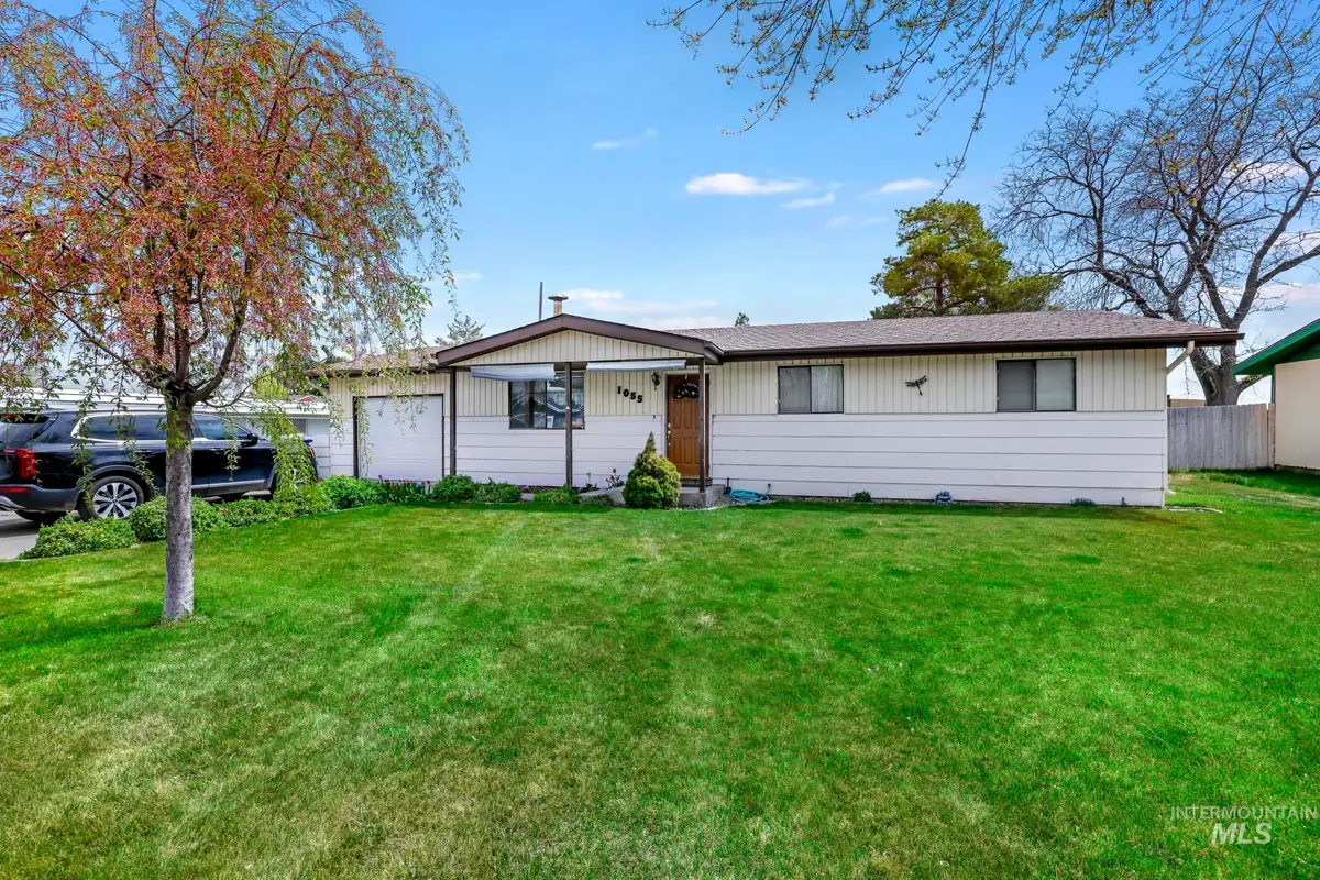 1055 S Adell Ave, Filer, ID 83328 - #1