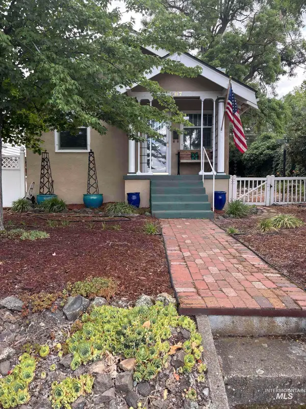 907 Prospect Ave, Lewiston, ID 83501