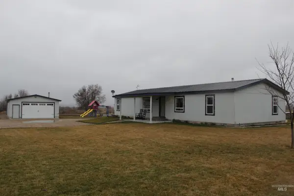 27520 Pearl Rd, Parma, ID 83660