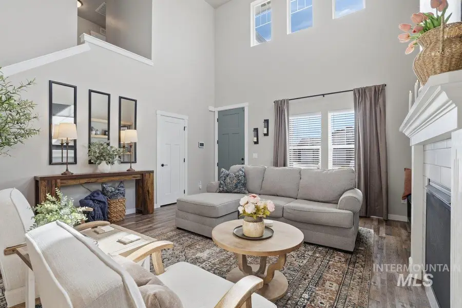 3812 E Rock Falls St, Nampa, ID 83686 - #3