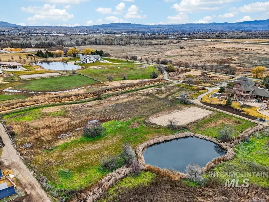 7549 N Stonebriar Ln, Meridian, ID 83646 - #2