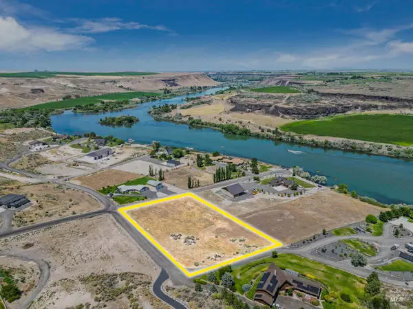 140 Sawyer Dr, Buhl, ID 83316