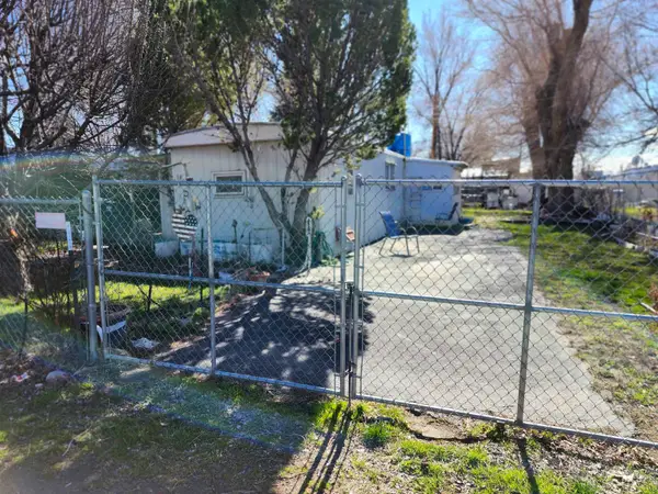 140 Orchard St. E., Hagerman, ID 83332