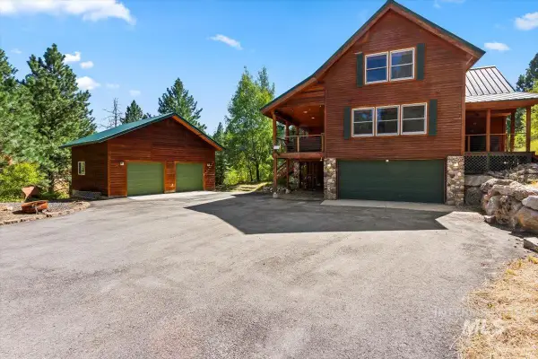 8 Condor Circle, Boise, ID 83716