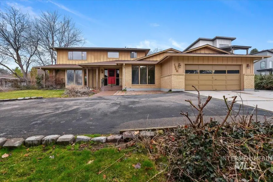 4820 W Hill Rd, Boise, ID 83703 - #2