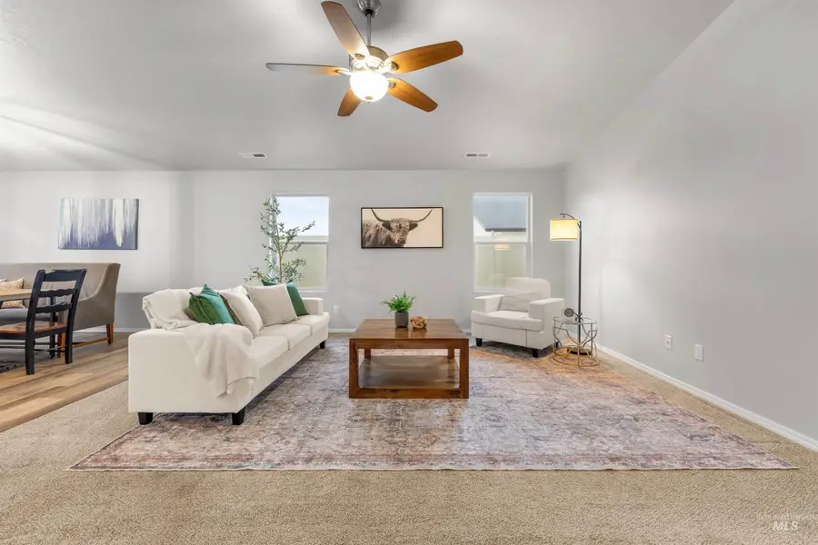 1122 N Madagascar Avenue, Star, ID 83669 - #2