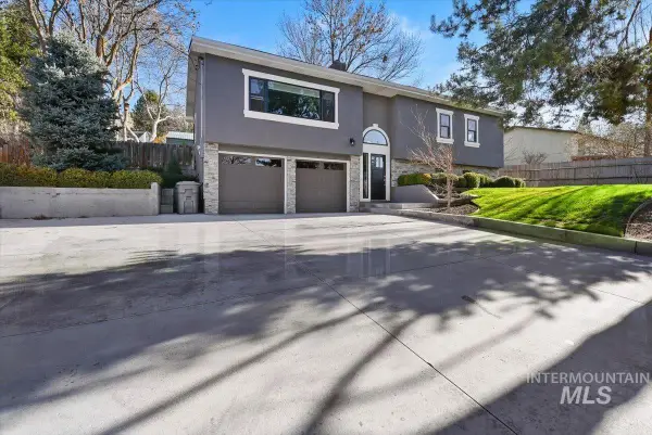 5320 W Hill Rd, Boise, ID 83703