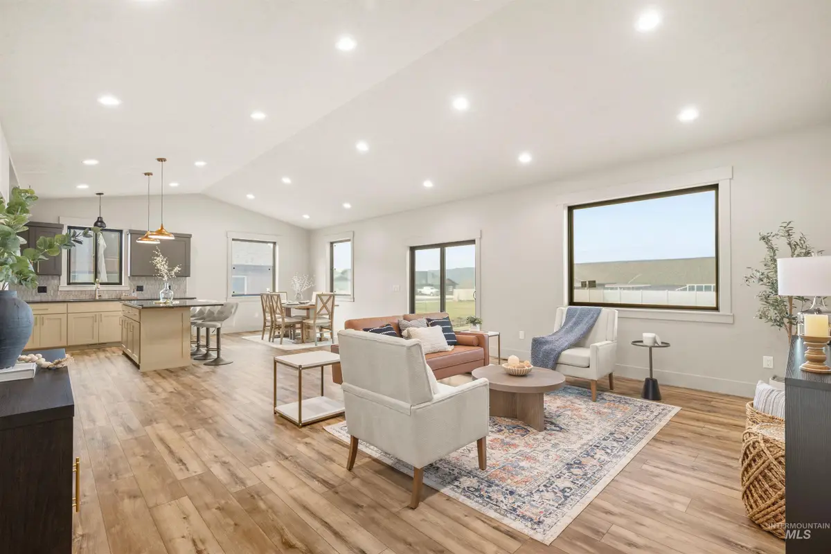 335 Warner Avenue, Lewiston, ID 83501 - #1