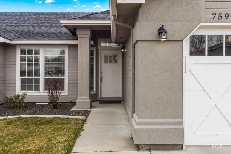7597 N Dodgin Ave, Boise, ID 83714 - #2