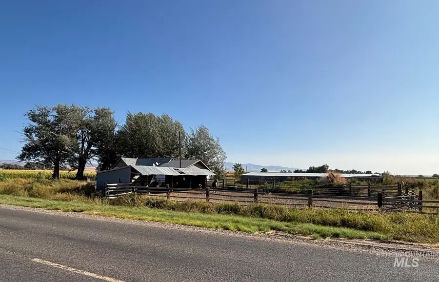 855 SE Yuba St, Mountain Home, ID 83647 - #3