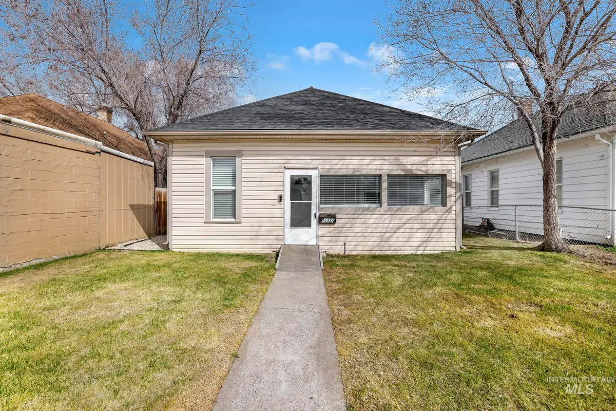 332 4th Ave W, Twin Falls, ID 83301 - #1