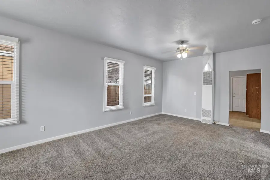 332 4th Ave W, Twin Falls, ID 83301 - #2