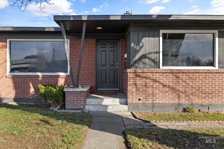 810 N 6th E, Mountain Home, ID 83647 - #3