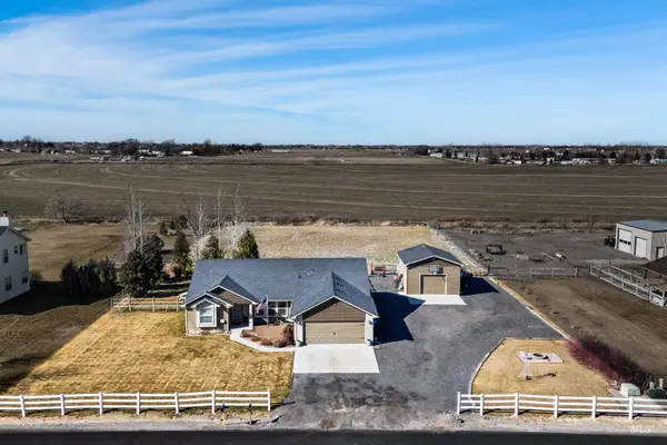 3815 N 2456 E, Filer, ID 83328