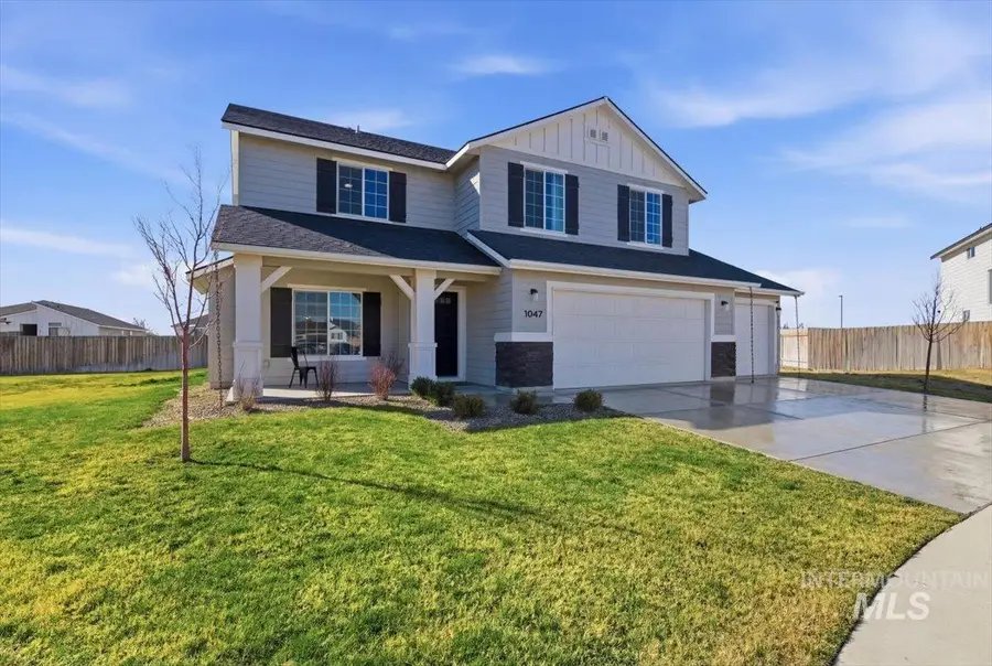 1047 SW Sparrow Pl, Mountain Home, ID 83647 - #2
