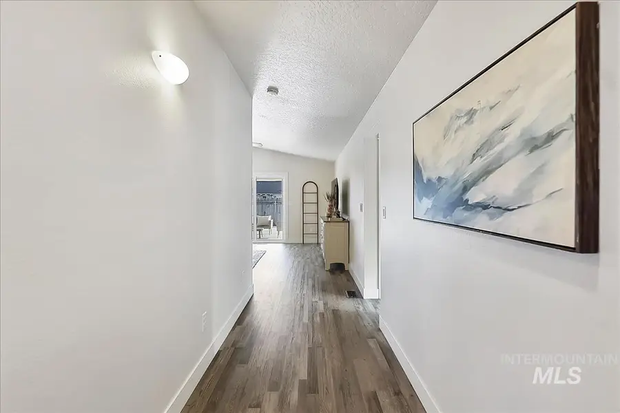 1211 W Hawaii Ave, Nampa, ID 83686 - #3