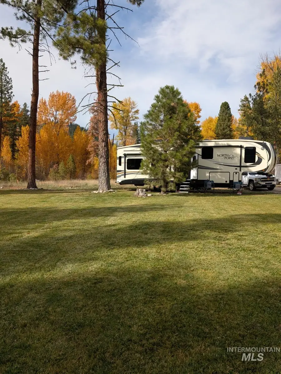 3897 N N Rawah Dr, Featherville, ID 83647 - #2