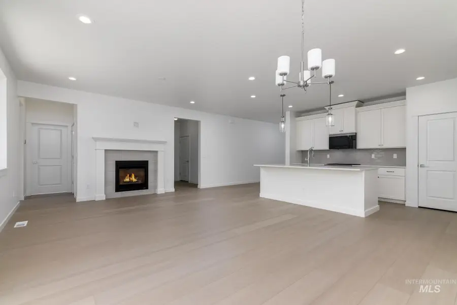 2607 N Morehouse Ave, Eagle, ID 83616 - #2