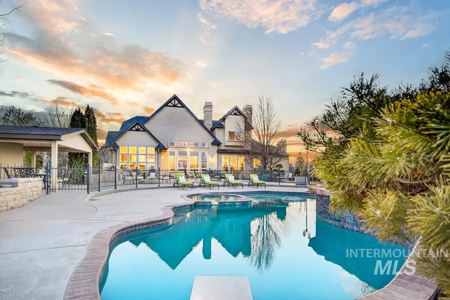 3842 E Vantage Pointe Ln, Meridian, ID 83642 - #3