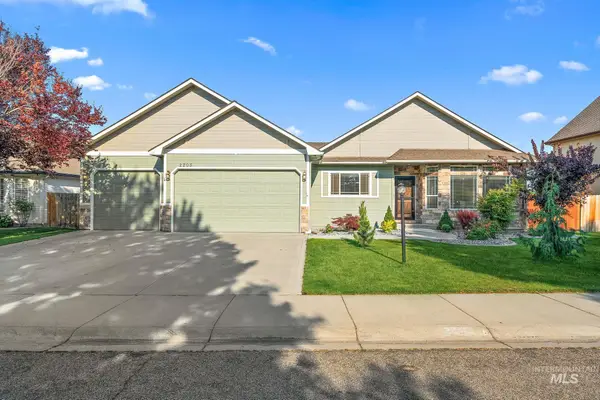 2205 N Aronmink Way, Meridian, ID 83646