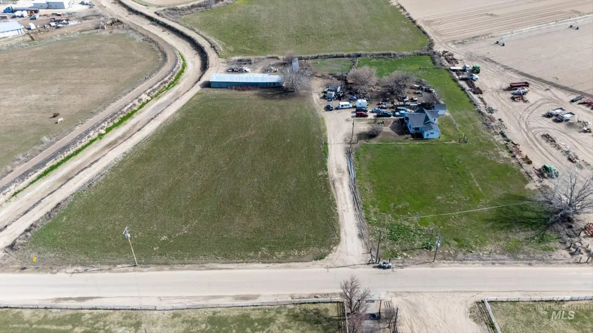 20286 Travis Rd, Wilder, ID 83676 - #1
