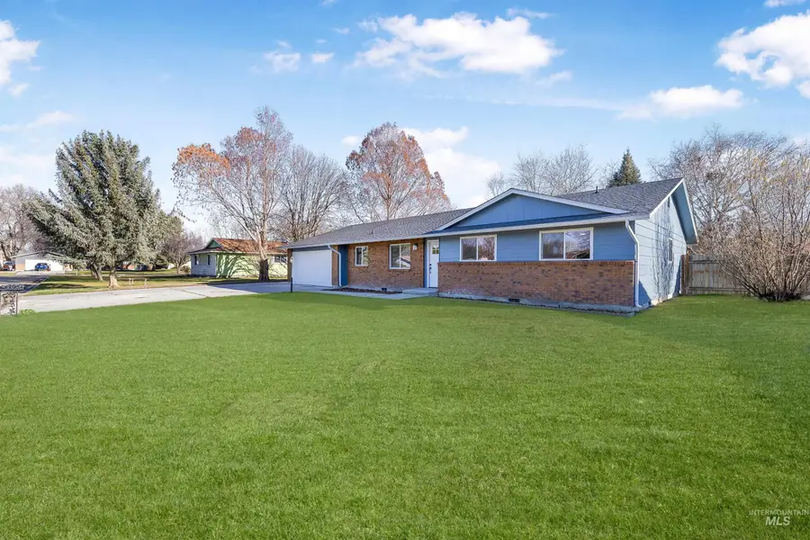 2117 E Massachusetts Ave, Nampa, ID 83686 - #2