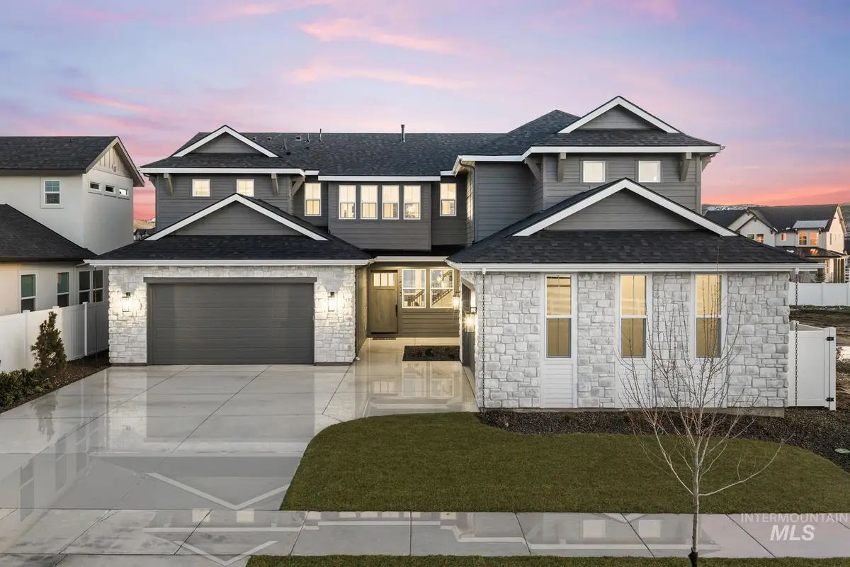 7535 W Diamond Lake Dr, Boise, ID 83714 - #1