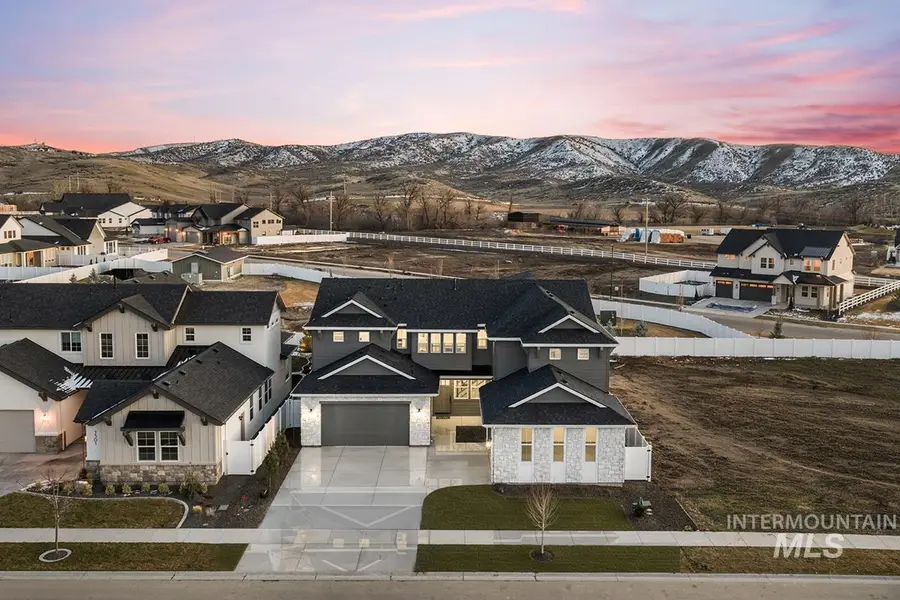 7535 W Diamond Lake Dr, Boise, ID 83714 - #2