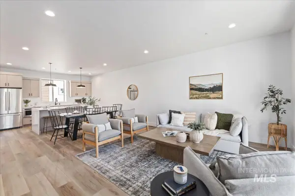 1663 W Burlison Ln, Boise, ID 83705