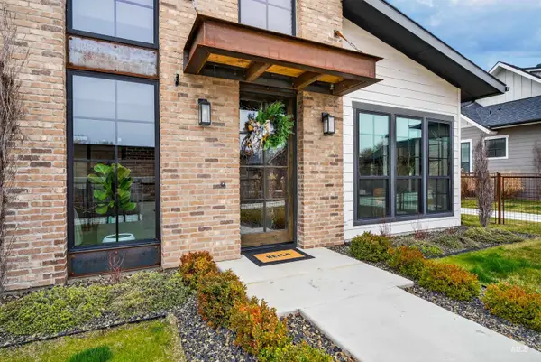 2526 W Rustic Forge St, Eagle, ID 83616