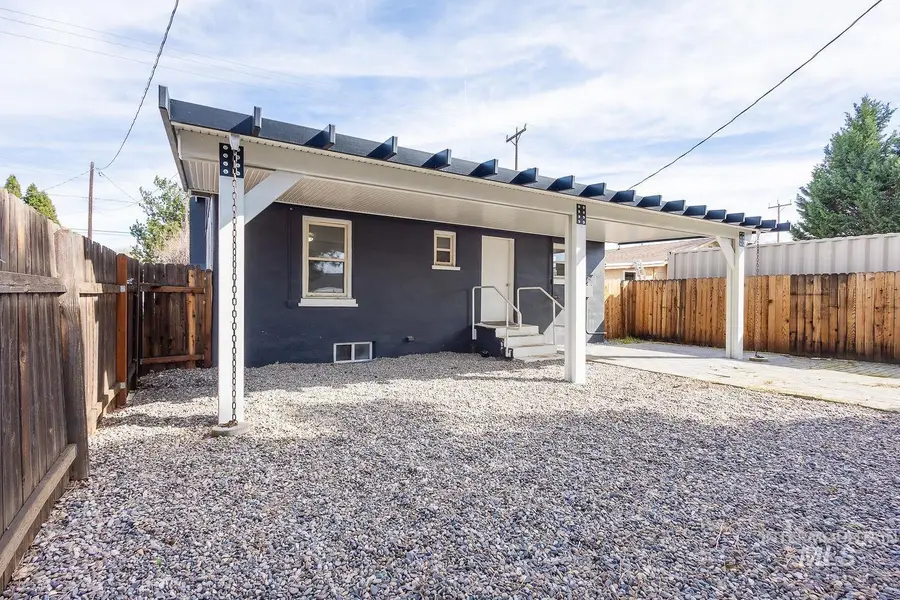 819 S Roosevelt St, Boise, ID 83705 - #3