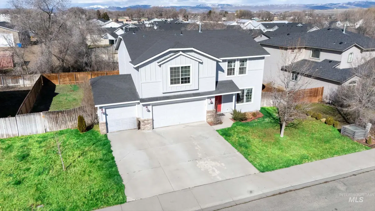 690 Sw Lago, Mountain Home, ID 83647 - #1