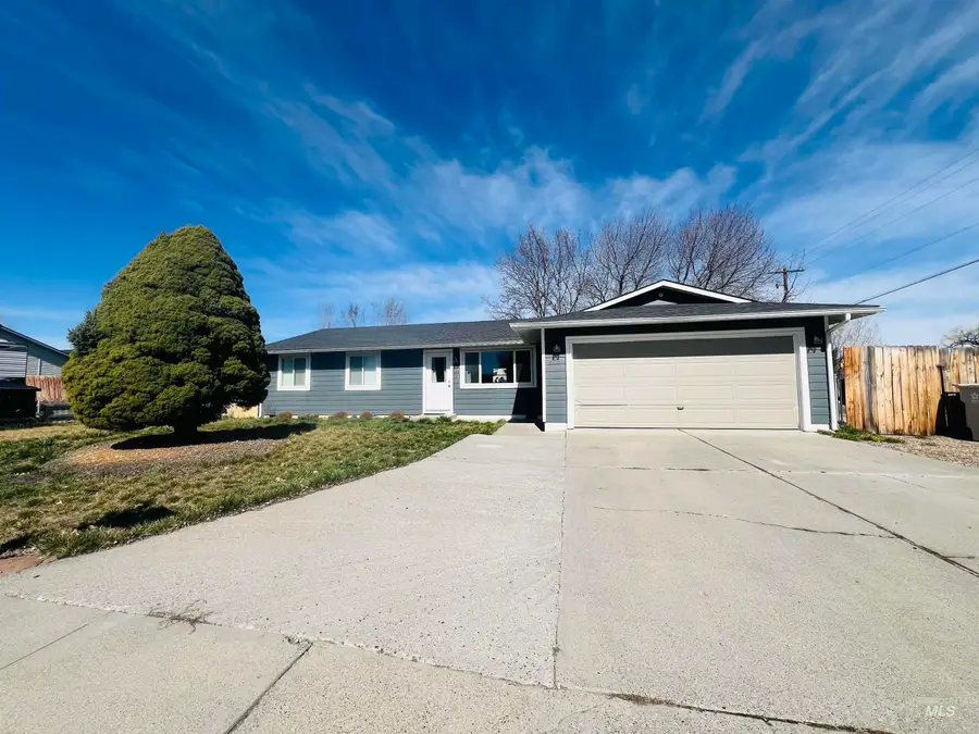 510 Laurel Dr, Mountain Home, ID 83647 - #2