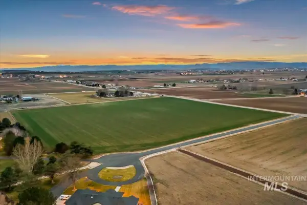 000 W. Foxy Lane, Kuna, ID 83634